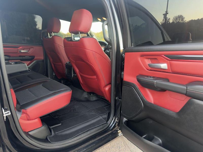 Dodge RAM (2022) 1500 Rebel 3,0 EcoDiesel 2022 - fotka 7 z 19