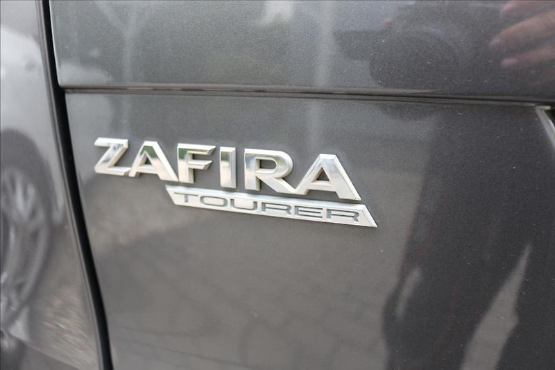 Opel Zafira 1,4 Tourer, Turbo, DSG, 7míst - fotka 28 z 38