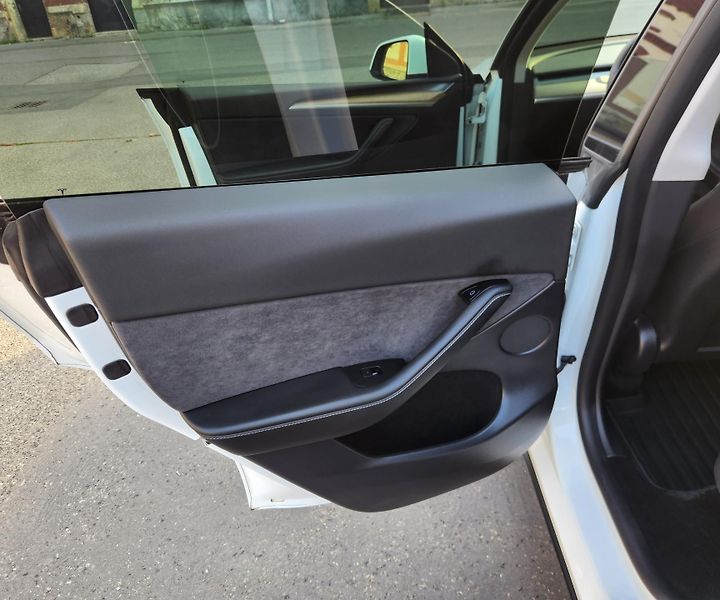 Tesla Model Y (2021) TEPELKO*ZÁRUKA*TAŽNÉ*AWD* - fotka 24 z 45