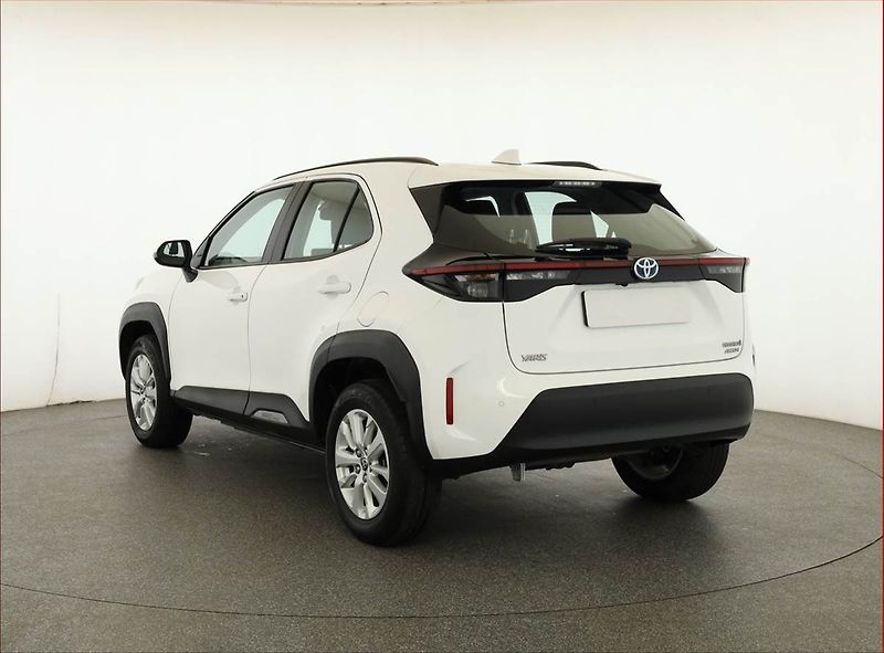 Toyota Yaris Cross (2023) 1.5 VVT-iE E-Four - fotka 4 z 19