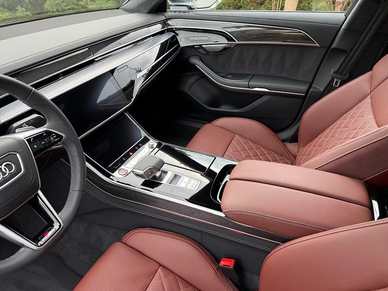 Audi S8 (2026) MAX výbava - fotka 8 z 22