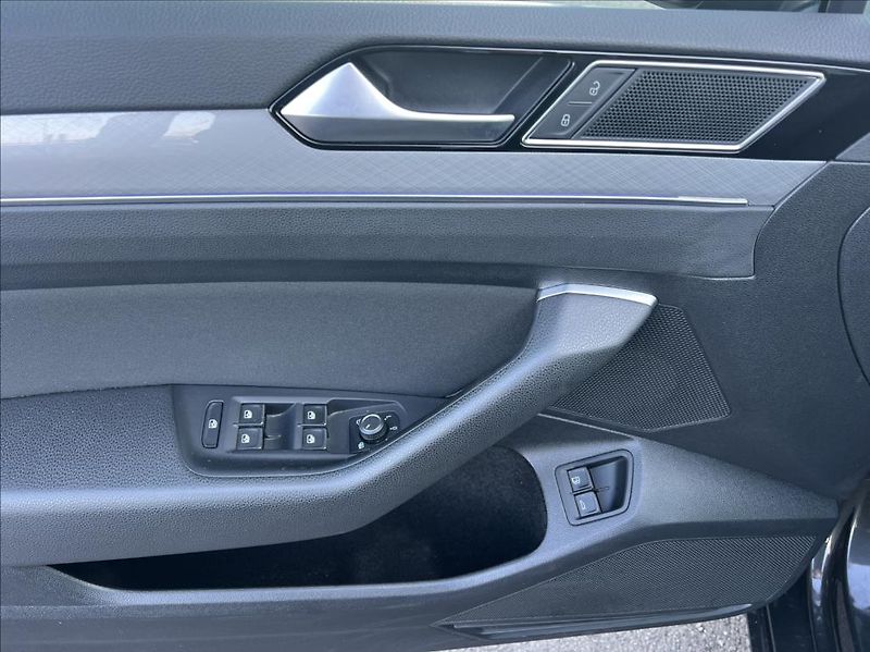 Volkswagen Passat GTE,Panorama,TZ,ACC,1.Maj - fotka 20 z 33