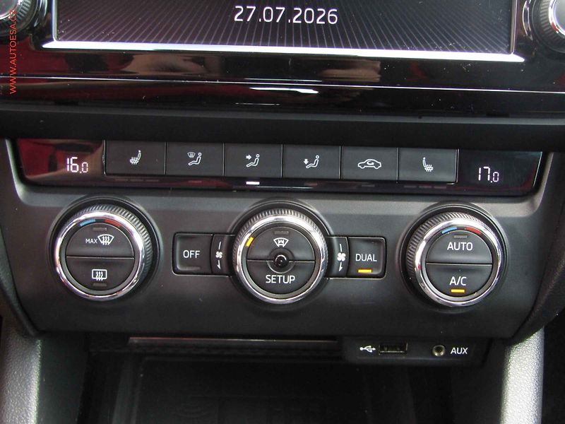 Škoda Octavia (2013) 2.0TDi, RS, DSG, navi, bixen - fotka 16 z 21
