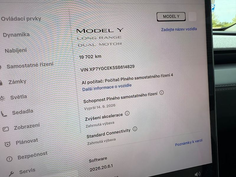 Tesla Model Y (2025) - fotka 75 z 76