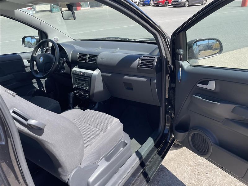 Volkswagen Fox jen 96. tis. km*nová STK* - fotka 26 z 35