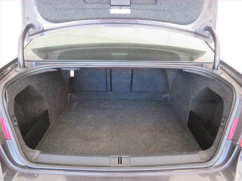 Volkswagen Passat (2006) Highline 2.0 TDI, Xenony - fotka 13 z 15