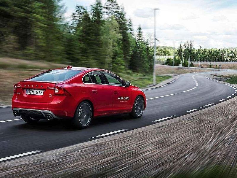 Volvo otevřelo jedinečný testovací areál AstaZero.