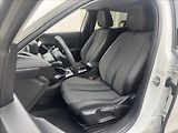 Peugeot 2008 1,2 DPH VÝHŘEV ALLURE+ 1MAJ ČR - náhled 31