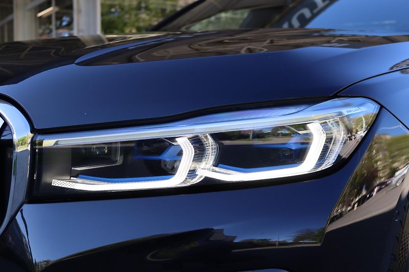 BMW Řada 7 730D XDRIVE M-PAKET G11 210kW - fotka 4 z 46