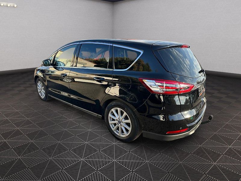 Ford S-MAX (2016) 2,0TDCI154kw Bi-Turbo Titanium - fotka 5 z 29