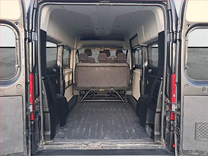 Peugeot Boxer (2019) 2.2 BlueHDi, Bus, 6Míst, ČR - fotka 14 z 17