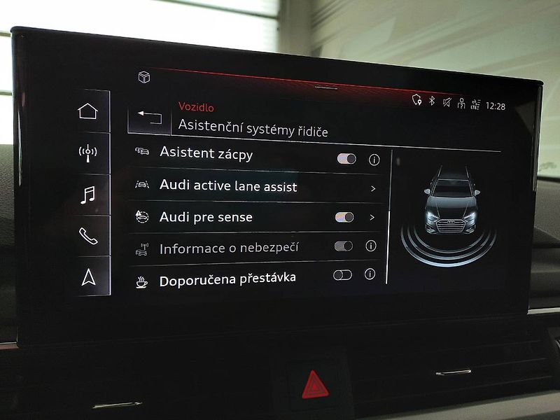 Audi A4 (2022) Avant 45 TFSI quattro (195kW/2 - fotka 19 z 26