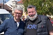 Ze startu XIV. Slánského okruhu - průjezd Londou.