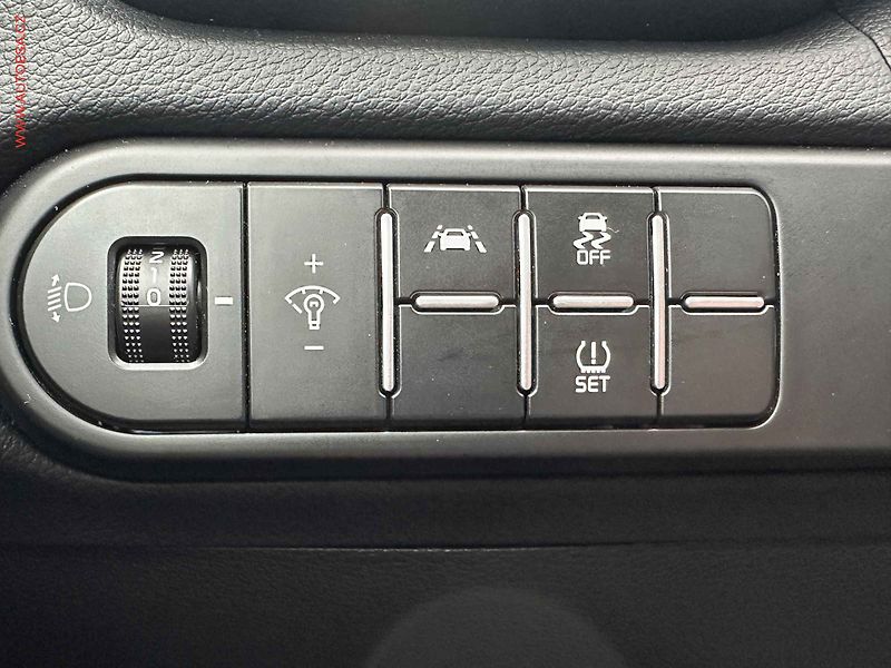 Kia XCeed (2021) 1.5 T-GDi, ČR, servis.kniha. - fotka 12 z 23
