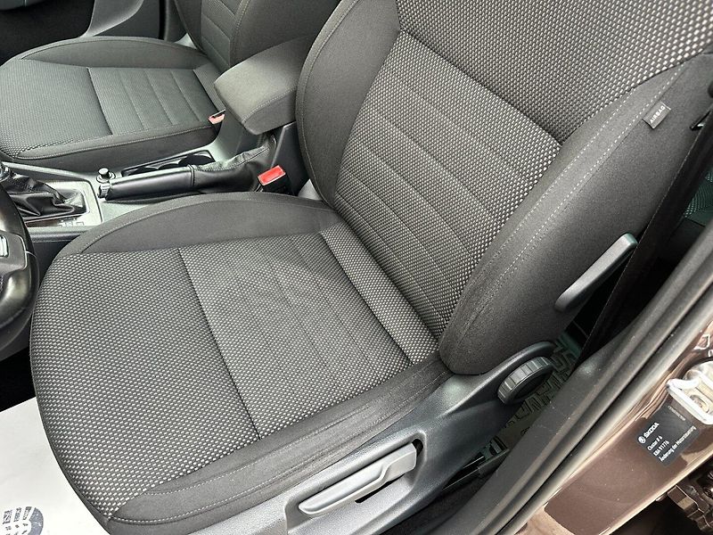 Škoda Octavia (2015) Scout 2.0Tdi 135Kw DSG - fotka 17 z 31