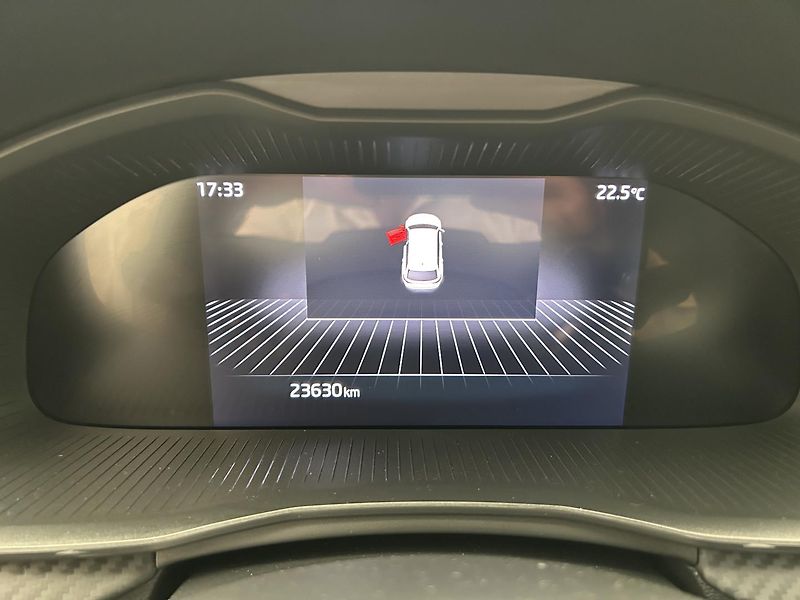 Škoda Kamiq 1.0 TSI Monte Carlo - fotka 9 z 26