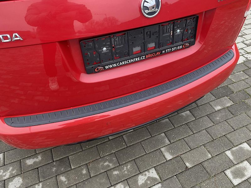 Škoda Roomster (2014) 1.2TSi MODEL NOIRE - fotka 19 z 65