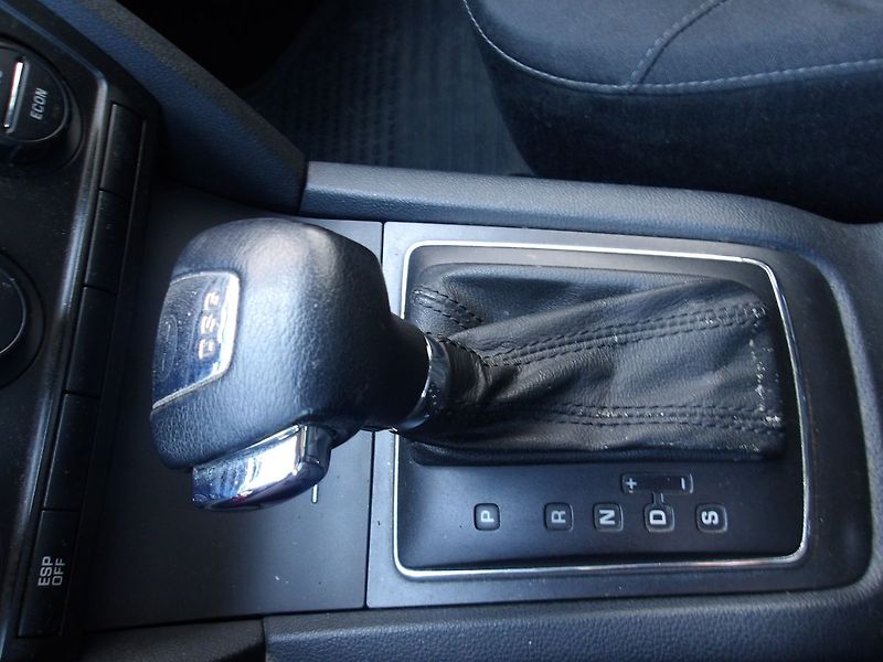 Škoda Octavia 2,0TDi DSG !!! ČR 2.MAJITEL ! - fotka 28 z 43