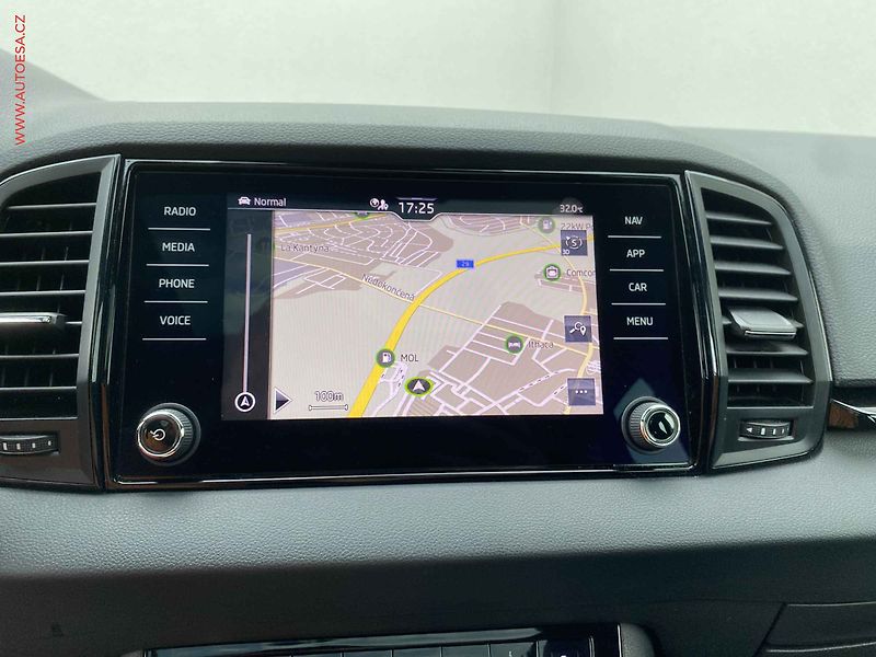 Škoda Karoq (2021) 1.5 TSi, SportLine, DSG - fotka 18 z 19