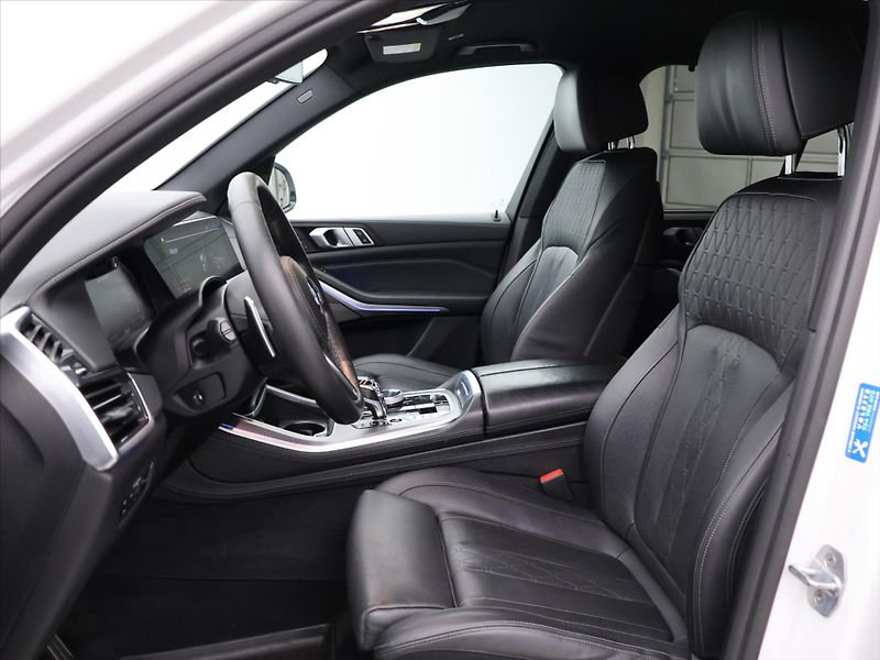 BMW X5 3,0 M50d 294kW CZ DPH FULL SER - fotka 11 z 38