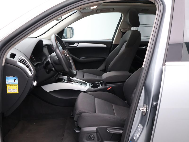 Audi Q5 2,0 TDI 125kW Quattro S-Tronic - fotka 11 z 31