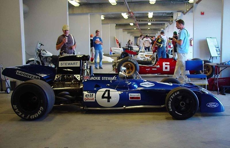 Před nedávnem jeden z legendárních závodníků Formule 1 všech dob Jackie Stewart, kterému se přezdívalo „Létající Skot“, oslavil 85. narozeniny.
