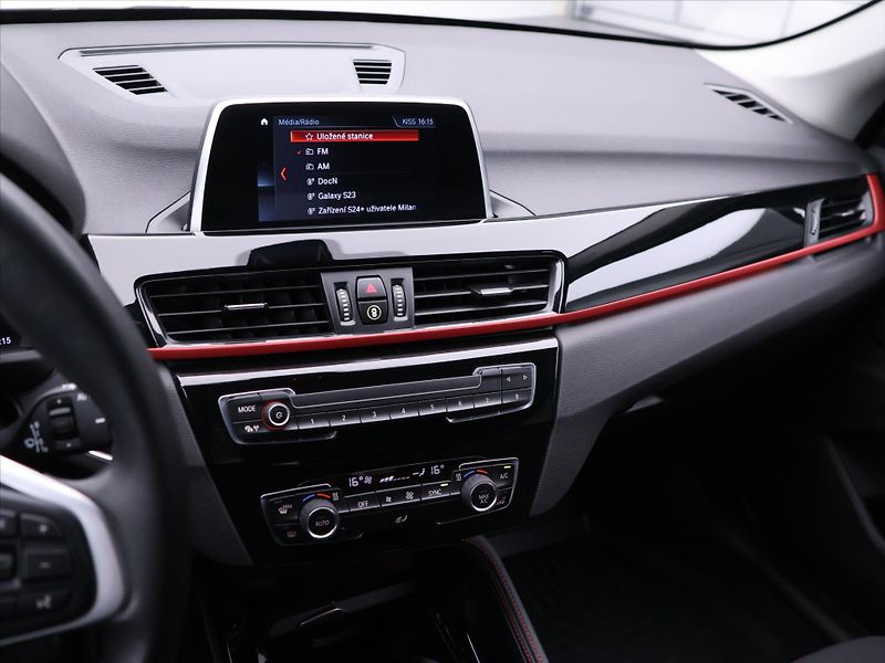 BMW X1 2,0 Xdrive 18d Sport - fotka 24 z 40