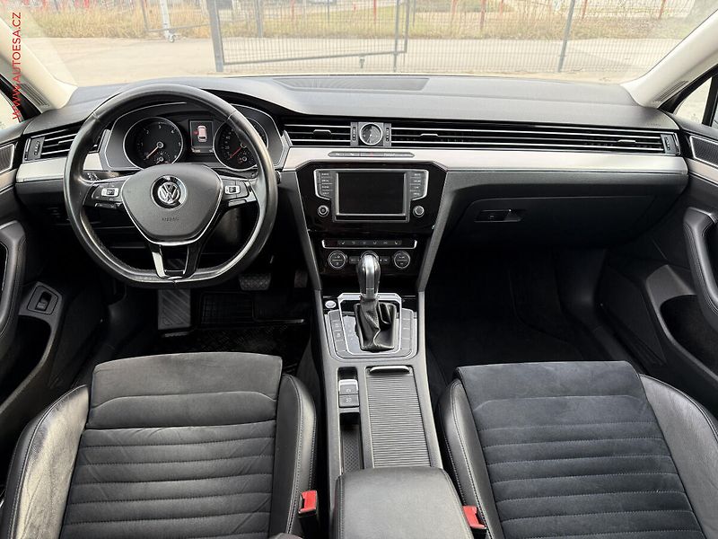 Volkswagen Passat (2016) 2.0 TDi, ČR, Highline, DSG - fotka 8 z 20