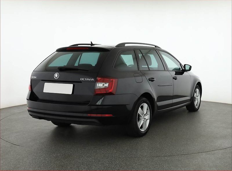 Škoda Octavia (2019) Ambition Plus 2.0 TDI, Automat - fotka 5 z 19