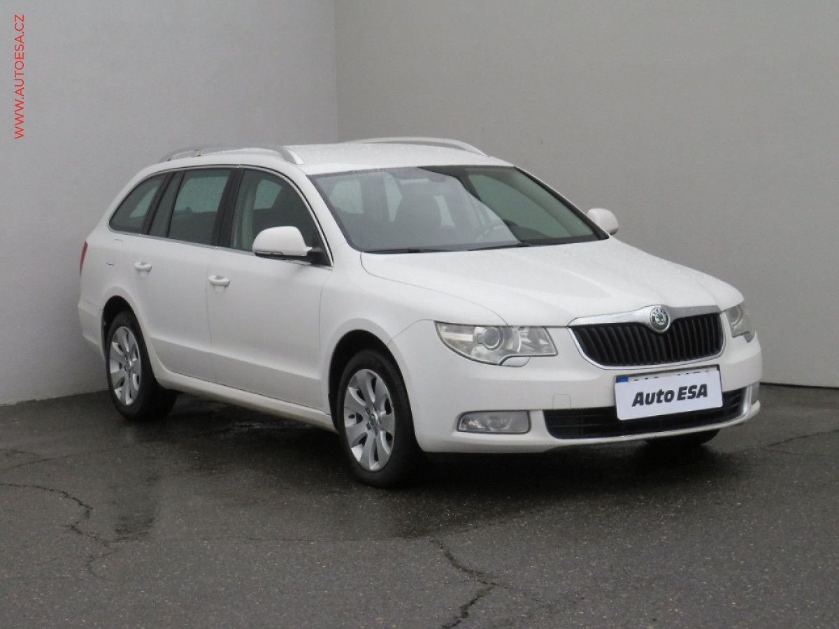 Škoda Superb 3.6 V6 4x4, ČR, servis.kniha