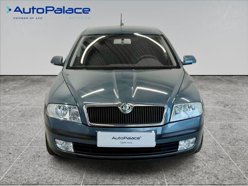 Škoda Octavia 1,6 FSI 85kW AUTOMAT - fotka 2 z 18