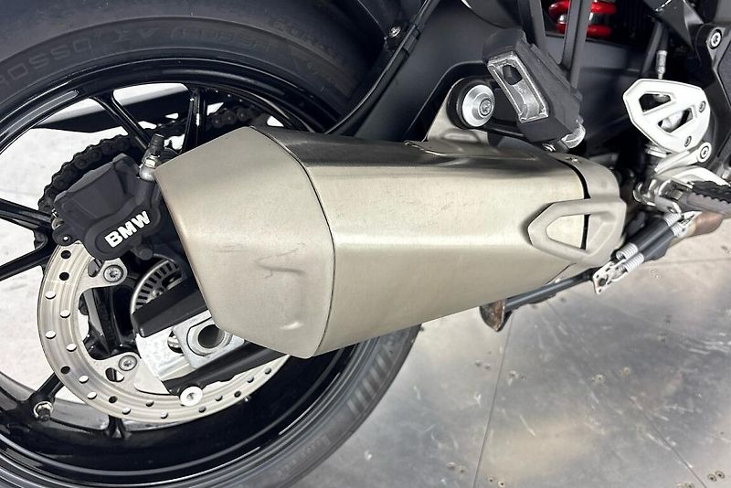 BMW S 1000 XR - fotka 6 z 13