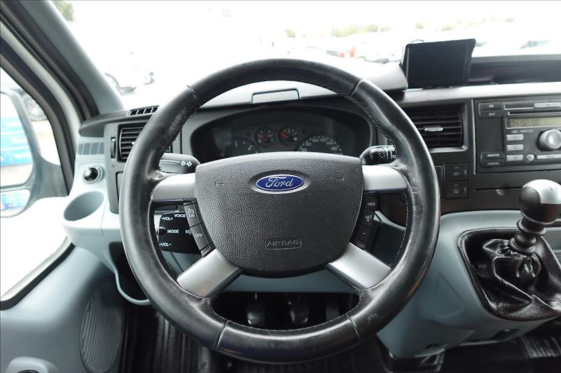 Ford Transit 2,2 TDCI  L2H2 9MÍST BUS KLIMA - fotka 16 z 31