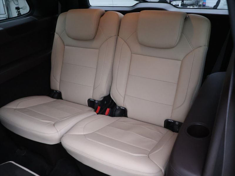 Mercedes-Benz GLS 3,0 350d 190kW 4Matic AMG DPH - fotka 16 z 45