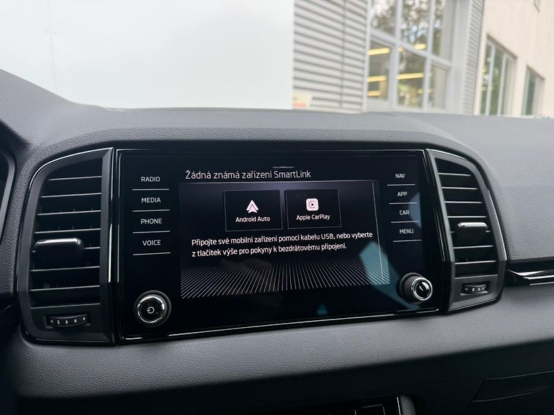 Škoda Karoq Sportline 1,5 TSI 110 kW DSG - fotka 13 z 25