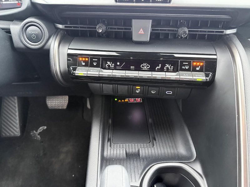 Toyota C-HR 1,8 HEV e-CVT Style - fotka 22 z 30