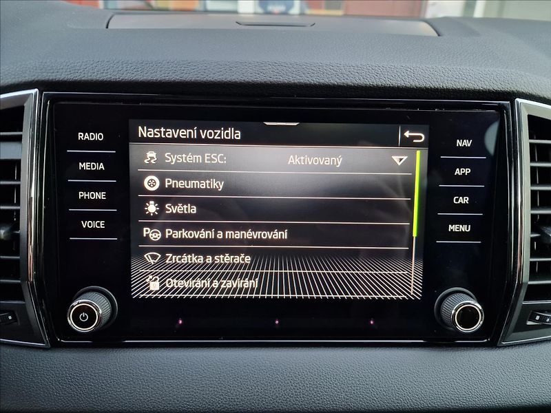 Škoda Karoq 2.0 TDI 110kW 4x4 DSG Style - fotka 29 z 50