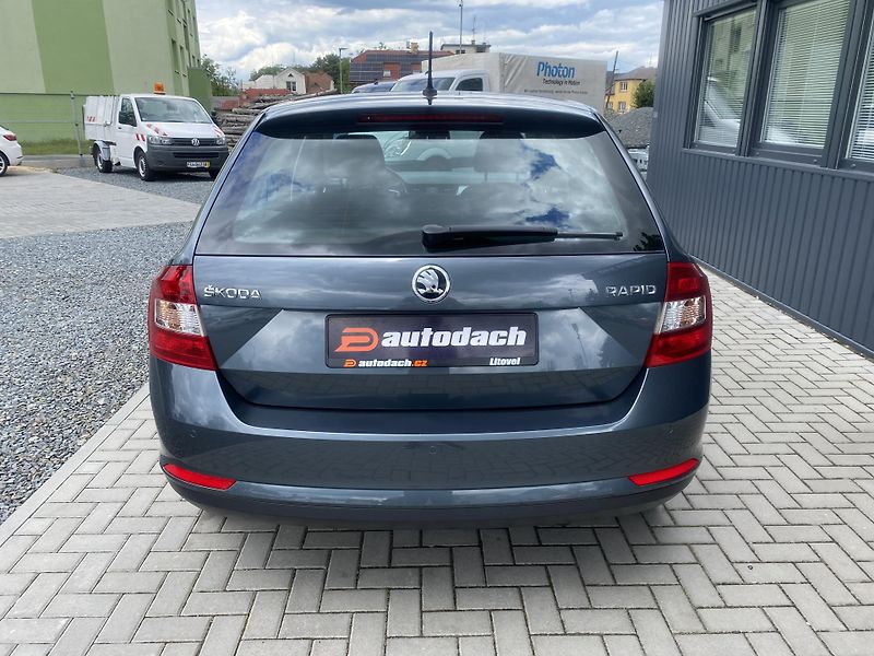 Škoda Rapid 1.2 TSI 81kW -KLIMA -ALU - PDC - fotka 4 z 35