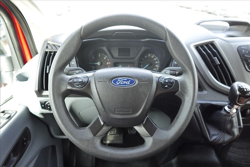 Ford Transit 2,2 TDCi  L2H2 9MÍST BUS KLIMA - fotka 16 z 30