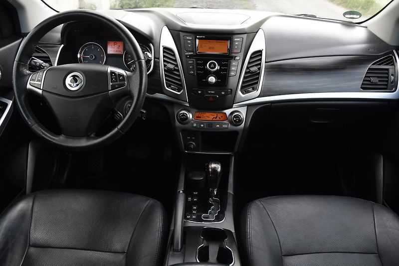 SsangYong Korando XDi 129 kW AWD A/T,KLIMA,TEMP - fotka 31 z 45