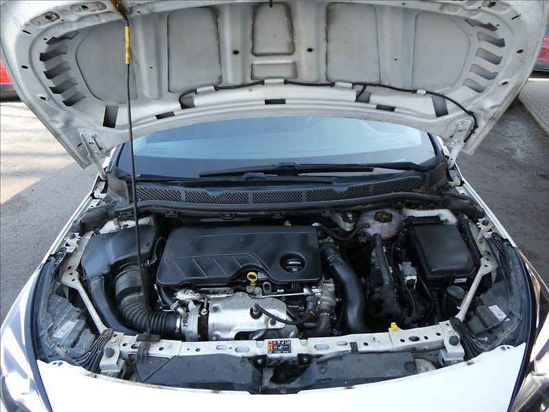 Opel Astra 1,6 CDTi 81kW,2x kola,serviska - fotka 30 z 40