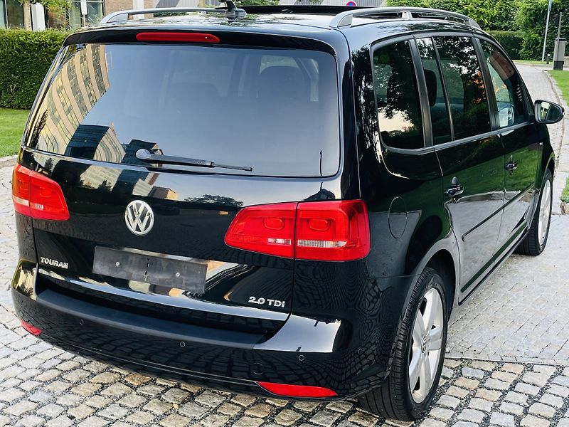 Volkswagen Touran 2.0TD MAN 7MÍST SERVISKA TAŽNÉ - fotka 11 z 48