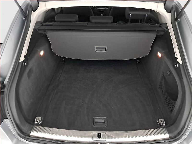 Audi A4 (2010) 2.0 TDI, nová STK - fotka 14 z 15