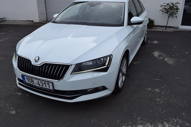 Škoda Superb (2016) 2.0TDI 140kw 4x4 DSG STYLE NAV - fotka 2 z 50