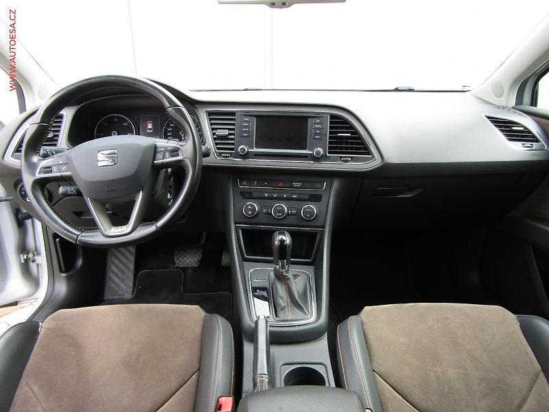 Seat Leon (2015) 2.0 TDi 4x4, X-Perience, DSG - fotka 8 z 20