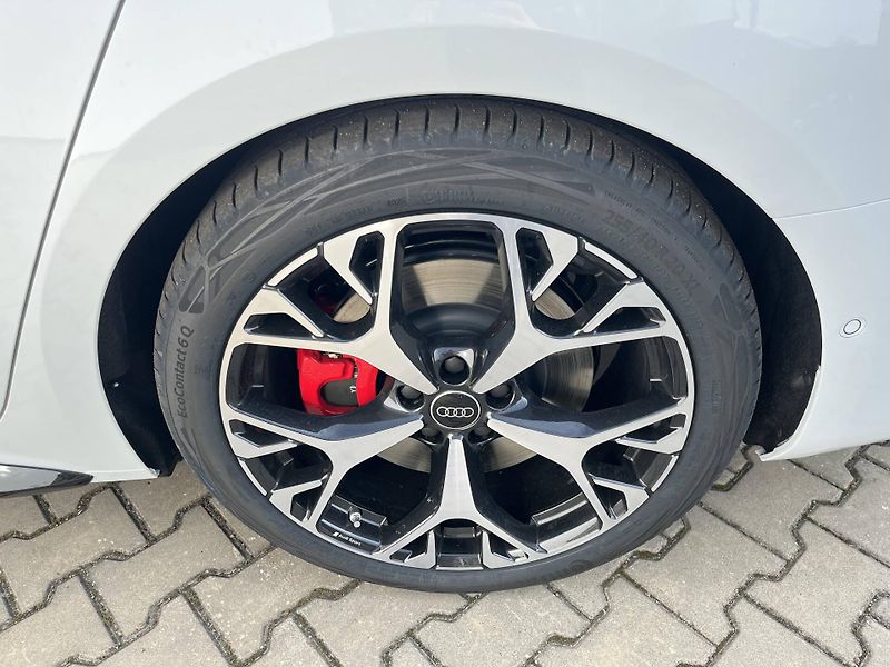 Audi A6 e-hybrid Quattro 2,0TFSI - fotka 20 z 24