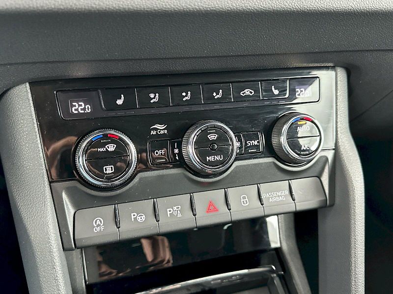 Škoda Karoq (2025) DSG 1.5TSI 110kW SportLine - fotka 22 z 32