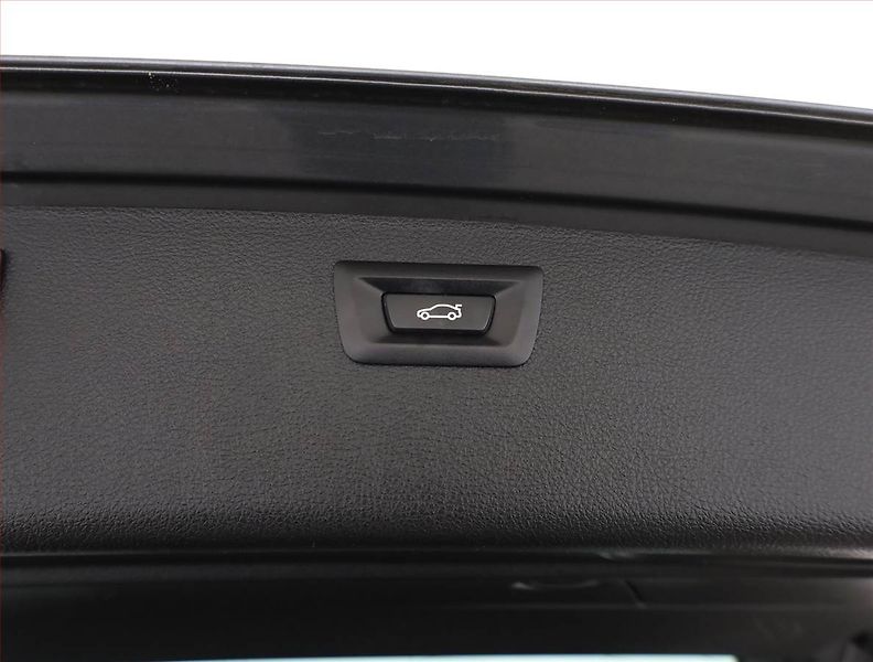 BMW Řada 3 (2019) 320 d xDrive, 4X4, Automat - fotka 19 z 21