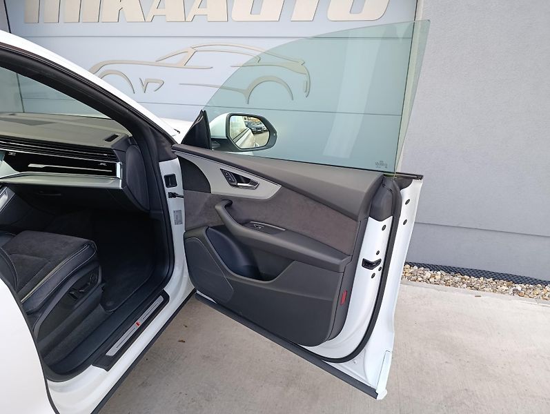 Audi Q8 50TDI QUATTRO S-LINE ČR DPH - fotka 29 z 31