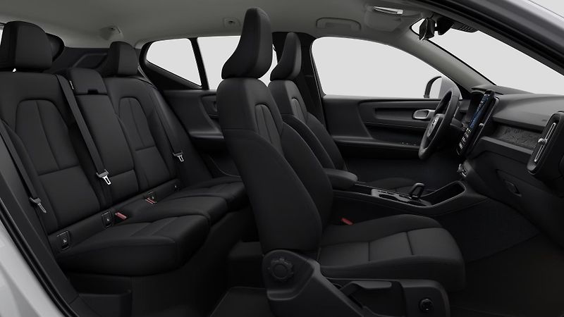 Volvo XC40 (2026) B3 AUT ESSENTIAL - fotka 4 z 7